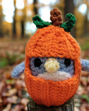 Load image into Gallery viewer, Pumpkin Penguin Woobles Amigurumi
